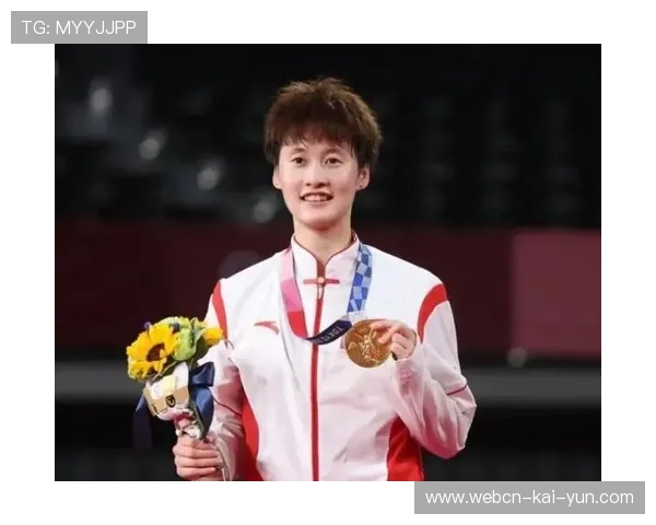 陈雨菲后场吊球变化精妙